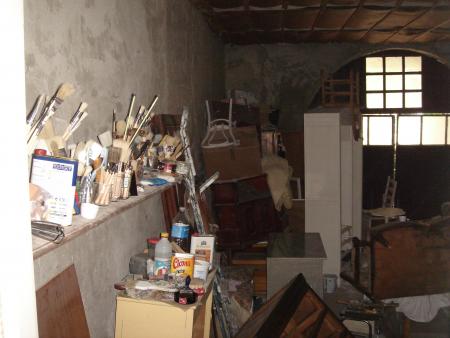 BRAVO vous êtes ici !!!       ( photo d'une partie des ateliers ou les meubles attendent leur tour avec....impatience)